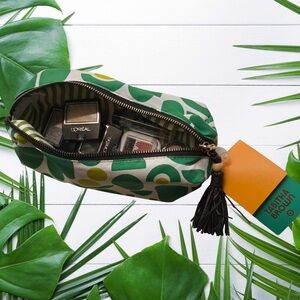 8 Piece Makeup Bag Tabitha Brown New with Tags Green w/Various Cosmetic Products